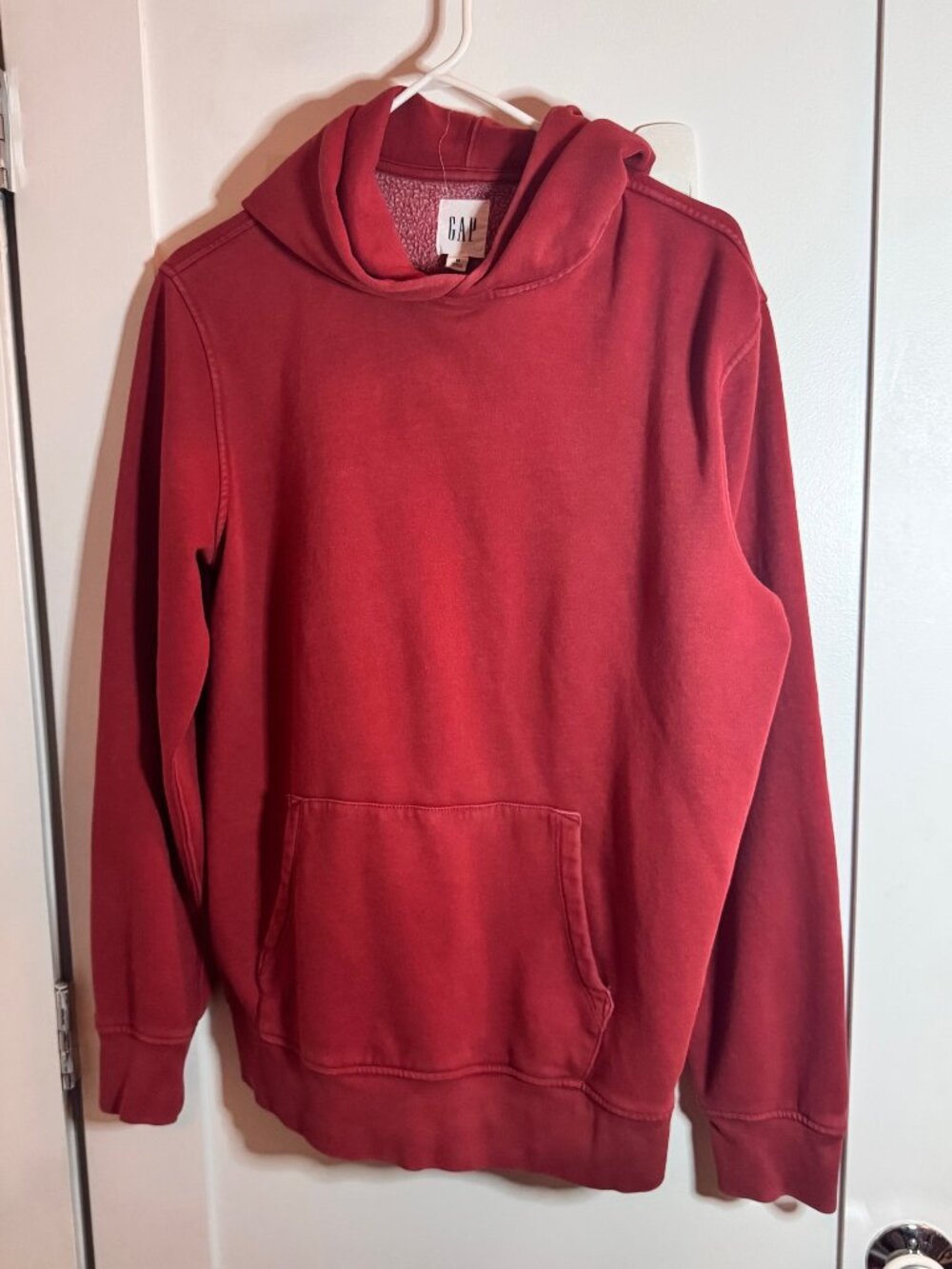 Gap Hoodie Men's Size Medium in Red